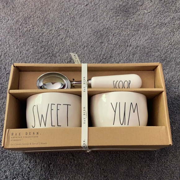 Rae Dunn Ice Cream Scoop & Set of Two Bowls NWT